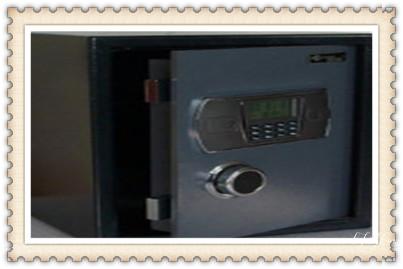 电子指纹锁开修换锁公司师傅电话-24小时上门服务-_附近哪里有专业开汽车锁的-修锁换锁公司师傅电话-