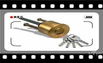 开锁公司电话-附近哪里有专业开汽车锁-24小时上门修换锁芯体-保险箱柜-电子智能门禁指纹密码锁安装维修-配防盗遥控芯片钥匙服务_开锁修锁换锁-专业开汽车锁-24小时上门修锁换锁芯体-保险箱柜-电子智能门禁指纹密码锁安装开锁维修-配汽车防盗遥控芯片钥匙后备箱附近服务公司电话