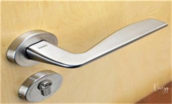 专业开汽车锁公司电话附近24小时上门修锁换锁芯体-保险箱柜-电子智能门禁指纹密码锁安装开锁维修-配汽车防盗遥控芯片钥匙救援服务高新湘潭雨湖岳塘湘潭昭山九华湘乡韶山