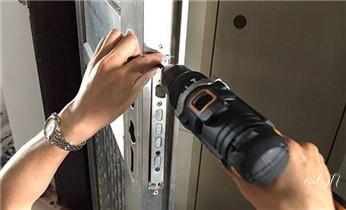 开锁公司电话-附近专业开汽车锁-24小时门修换锁芯体-保险箱柜-电子智能门禁指纹密码锁安装维修-配防盗遥控芯片钥匙开后备箱服务_开锁公司电话-附近哪里有专业开汽车锁-24小时上门修换锁芯体-保险箱柜-电子智能门禁指纹密码锁安装维修-配防盗遥控芯片钥匙服务