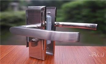 开锁公司电话-附近哪里有专业开汽车锁-24小时上门修换锁芯体-保险箱柜-电子智能门禁指纹密码锁安装维修-配防盗遥控芯片钥匙服务金湾珠海香洲斗门