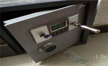 专业开汽车锁公司电话附近24小时上门修锁换锁芯体-保险箱柜-电子智能门禁指纹密码锁安装开锁维修-配汽车防盗遥控芯片钥匙救援服务炎陵株洲荷塘芦淞石峰天元渌口攸县茶陵云龙醴陵