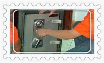 开锁修锁换锁-专业开汽车锁-24小时上门修锁换锁芯体-保险箱柜-电子智能门禁指纹密码锁安装开锁维修-配汽车防盗遥控芯片钥匙后备箱附近服务公司电话_开锁公司电话-附近哪里有专业开汽车锁-24小时上门修换锁芯体-保险箱柜-电子智能门禁指纹密码锁安装维修-配防盗遥控芯片钥匙服务