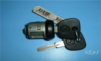 开锁公司电话-专业开汽车锁-附近24小时上门修锁换锁芯体-保险箱柜-电子智能门禁指纹密码锁安装开锁维修-配汽车防盗遥控芯片钥匙后备尾箱开锁救援服务_开锁修锁换锁-专业开汽车锁-24小时上门修锁换锁芯体-保险箱柜-电子智能门禁指纹密码锁安装开锁维修-配汽车防盗遥控芯片钥匙后备箱附近服务公司电话