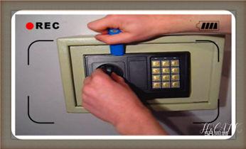 开锁公司电话-附近哪里有专业开汽车锁-24小时上门修换锁芯体-保险箱柜-电子智能门禁指纹密码锁安装维修-配防盗遥控芯片钥匙服务_开锁修锁换锁-专业开汽车锁-24小时上门修锁换锁芯体-保险箱柜-电子智能门禁指纹密码锁安装开锁维修-配汽车防盗遥控芯片钥匙后备箱附近服务公司电话