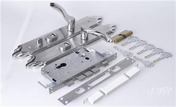 开锁公司电话-专业开汽车锁-附近24小时上门修锁换锁芯体-保险箱柜-电子智能门禁指纹密码锁安装开锁维修-配汽车防盗遥控芯片钥匙后备尾箱服务乳源韶关武江浈江曲江始兴仁化翁源新丰乐昌南雄