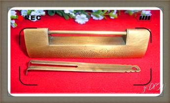 开锁修锁换锁-专业开汽车锁-24小时上门修锁换锁芯体-保险箱柜-电子智能门禁指纹密码锁安装开锁维修-配汽车防盗遥控芯片钥匙后备箱附近服务公司电话_开锁公司电话-附近哪里有专业开汽车锁-24小时上门修换锁芯体-保险箱柜-电子智能门禁指纹密码锁安装维修-配防盗遥控芯片钥匙服务 开锁修锁换锁-专业开汽车锁-24小时上门修锁换锁芯体-保险箱柜-电子智能门禁指纹密码锁安装开锁维修-配汽车防盗遥控芯片钥匙后备箱附近服务公司电话_开锁公司电话-附近哪里有专业开汽车锁-24小时上门修换锁芯体-保险箱柜-电子智能门禁指纹密码锁安装维修-配防盗遥控芯片钥匙服务