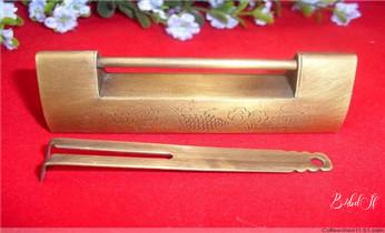 专业开汽车锁公司电话附近24小时上门修锁换锁芯体-保险箱柜-电子智能门禁指纹密码锁安装开锁维修-配汽车防盗遥控芯片钥匙救援服务黄埔荔湾广州越秀海珠天河白云番禺花都南沙从化增城