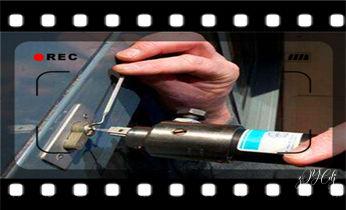 专业开汽车锁公司电话附近24小时上门修锁换锁芯体-保险箱柜-电子智能门禁指纹密码锁安装开锁维修-配汽车防盗遥控芯片钥匙救援服务_开锁修锁换锁-专业开汽车锁-24小时上门修锁换锁芯体-保险箱柜-电子智能门禁指纹密码锁安装开锁维修-配汽车防盗遥控芯片钥匙后备箱附近服务公司电话