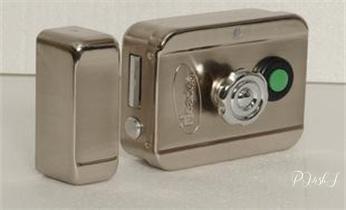 開修換鎖-專業開汽車鎖-24小時上門修換鎖芯體-保險箱櫃-電子智能門禁指紋密碼鎖安裝維修-配汽車防盜遙控芯片鑰匙公司電話南區香港荃灣觀塘黃大仙九龍城深水埗油尖旺東區灣仔中西