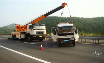 高速公路道路快速24小时拖车救援服务附近公司热线电话-汽车搭电-补胎-吊车-脱困-维修-送油水-运输-开锁配钥匙_24小时流动-修车-补胎-搭电-送油水-拖车电话 高速公路道路快速24小时拖车救援服务附近公司热线电话-汽车搭电-补胎-吊车-脱困-维修-送油水-运输-开锁配钥匙_24小时流动-修车-补胎-搭电-送油水-拖车电话